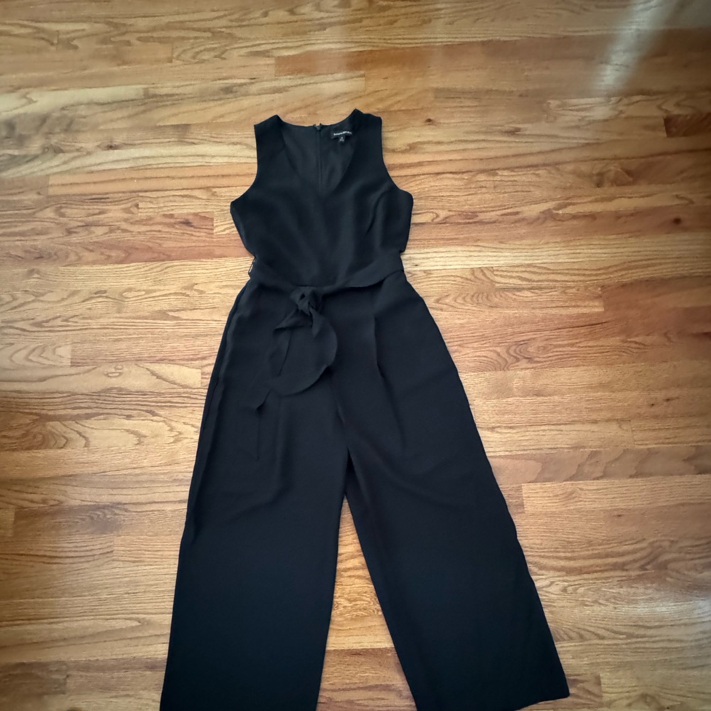 Elegant Black Sleeveless Jumpsuit